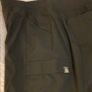 EUC blk North Face Capri